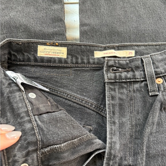 NWOT Levi's Ribcage Bell - Picture 3 of 7